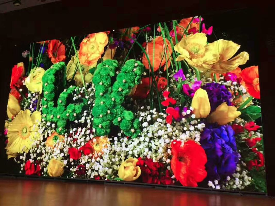 Do passo pequeno do pixel de 1R1G1B P2.4 painel conduzido interno da propaganda comercial de tela de exposição
