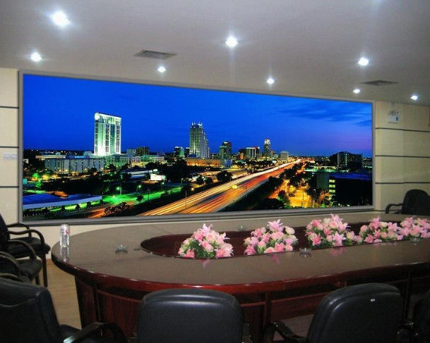 Interno curvado da parede da tela de exposição do diodo emissor de luz da cor completa da definição P3 arrendamento video alto