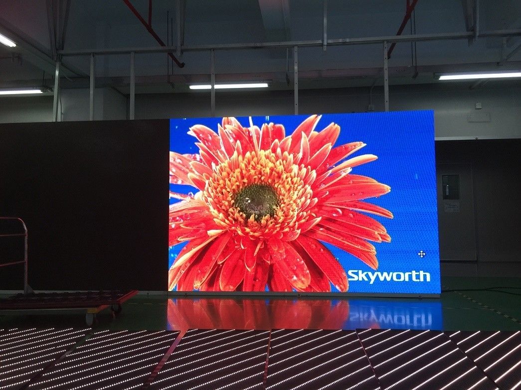 A exposição conduzida do pixel P2.5 arrendamento interno pequeno, fase conduziu a escala cinzenta alta da exposição